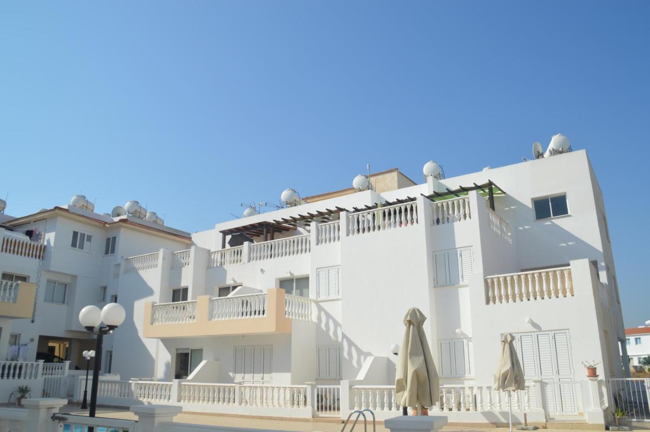 Kapparis Penthouse Apartment Paralimni Bagian luar foto